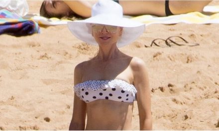 Nicole Kidman ' s Bikini Has All of the Frills and also All of the …