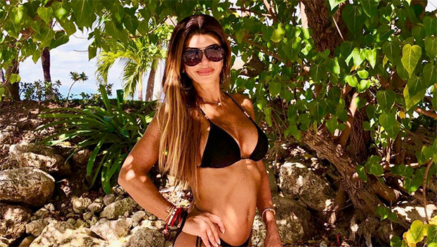 Teresa Giudice Flaunts Major Cleavage In Revealing Low-CutSwimsu …