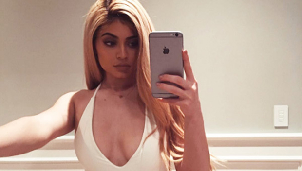 10 Sexy Stars Rocking Cutout Swimsuits: Kourtney Kardashian, Kyli …