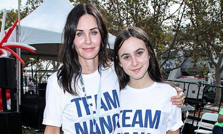 Courteney Cox’s Daughter, 14, Shows Off Singing Talent During Per …