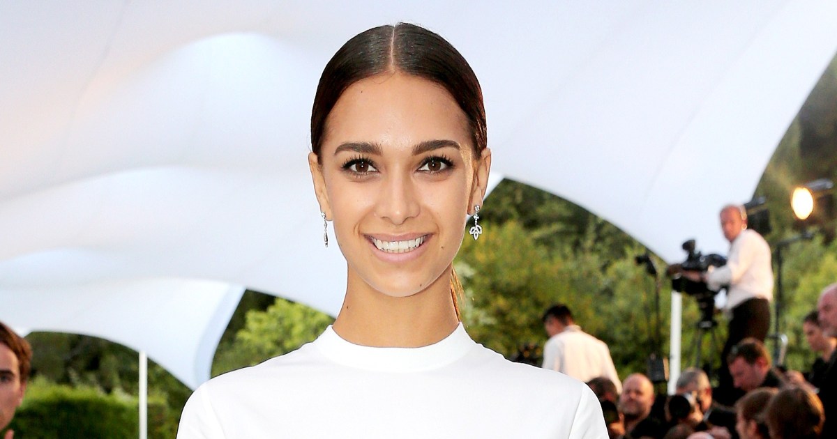 See April Love Geary ' s ' 6 Weeks Postpartum ' Underw …