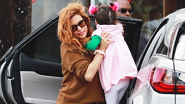 Eva Mendes Carries Daughter Amada, 3, While Running Errands In L. …