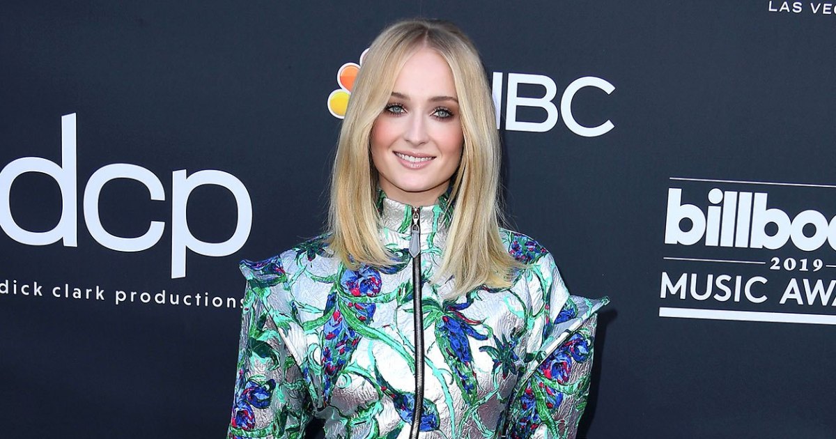 How GoT’s Sophie Turner Dealt With Pressure to Lose Weight on Set