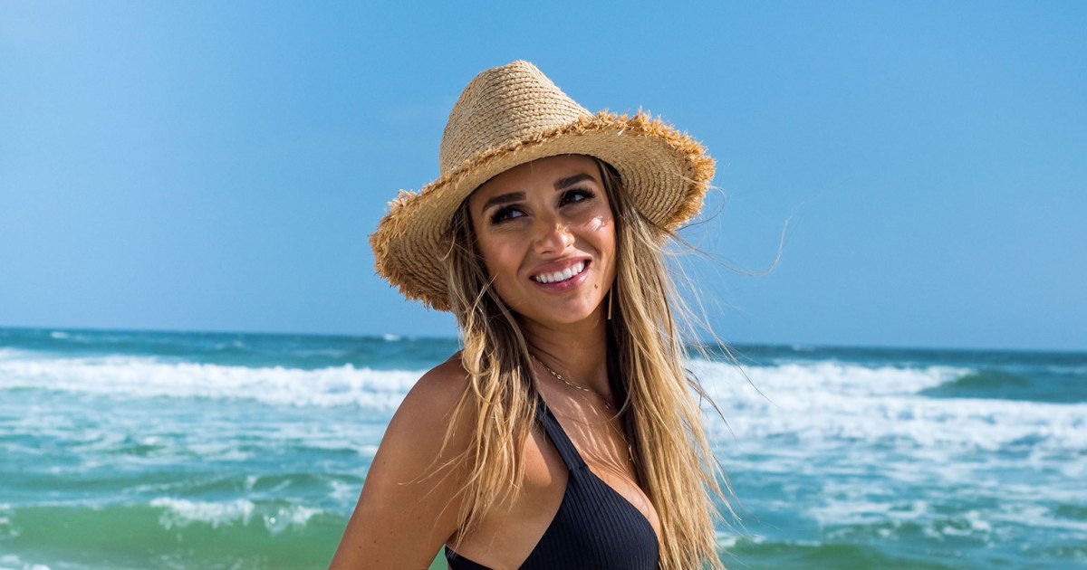 Jessie James Decker Shows Crazy Toned Abs in New Bikini Photo Sho …