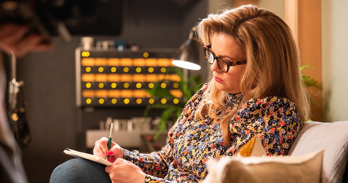 Amber Tamblyn Writes Epic Poem Celebrating Self-Care– Read It He …