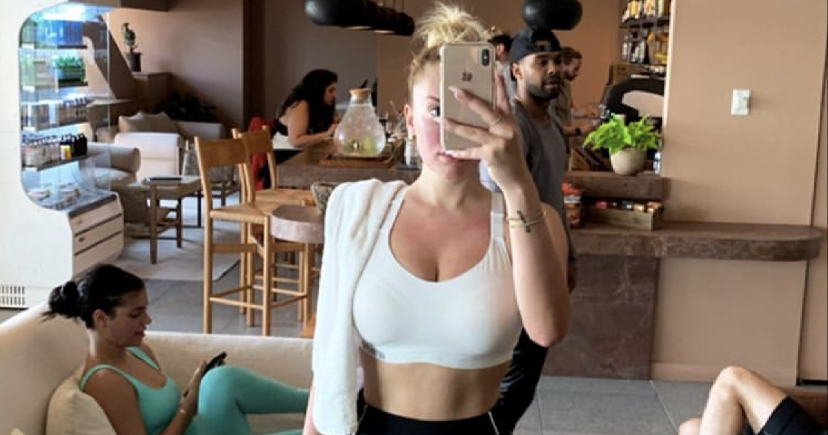 We See You! Stassie Karanikolaou Shows Off Her Booty as well as Abs Duri …