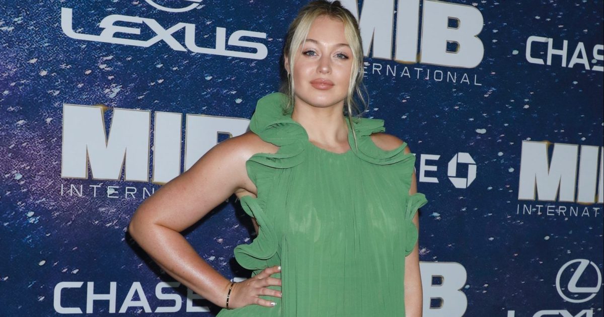 Iskra Lawrence Slams ‘Toxic Diet Culture’ and also ‘UnrealisticBeauty …